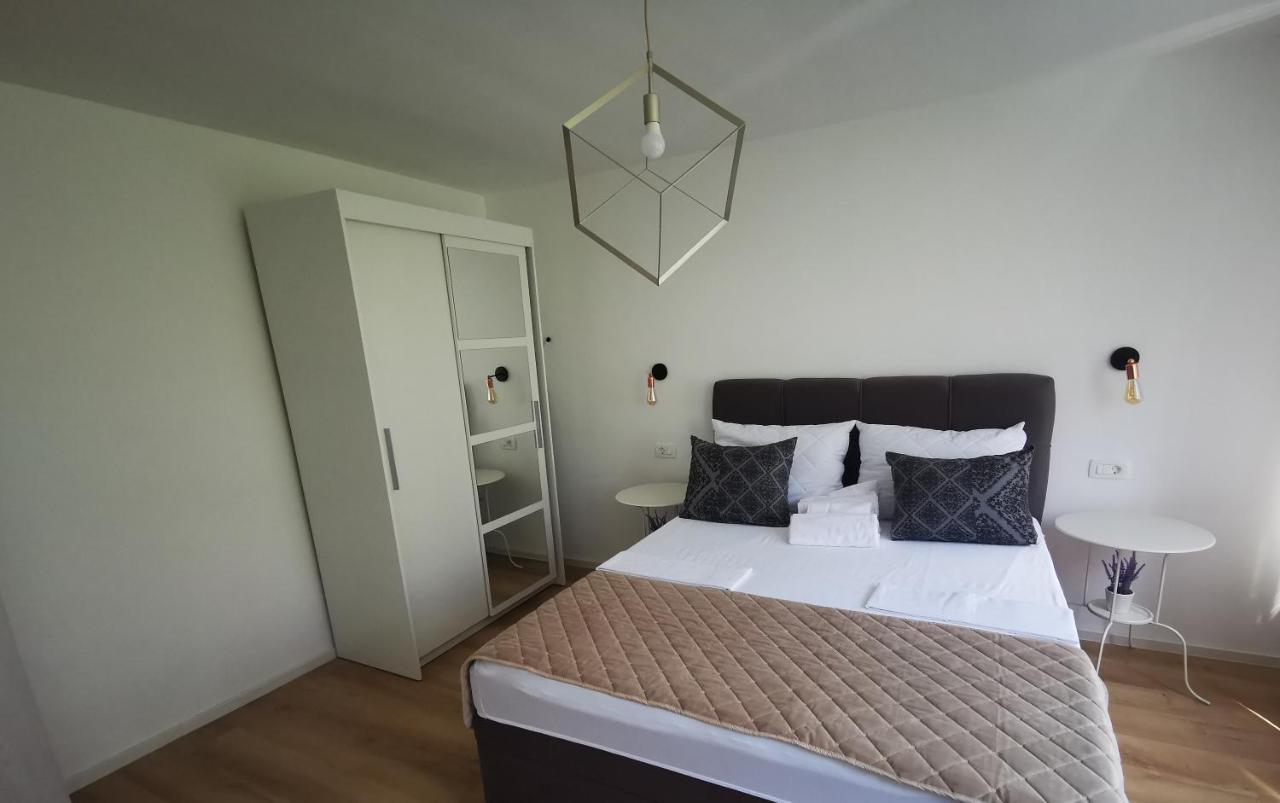 City Center Apartment Bravos Makarska Buitenkant foto